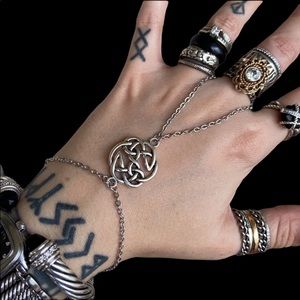 Celtic irish knot design hand piece bracelet